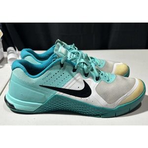 Nike Womens Metcon 2 821913-101 White Running Shoes Sneakers Size 8.5